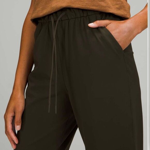 Lululemon Stretch High Rise Jogger Dark Olive Size 4 $112.00 - Picture 4 of 6